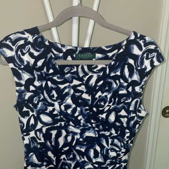 Ralph Lauren Blue & white dress Perfect for so many occasions! - Picture 2 of 7